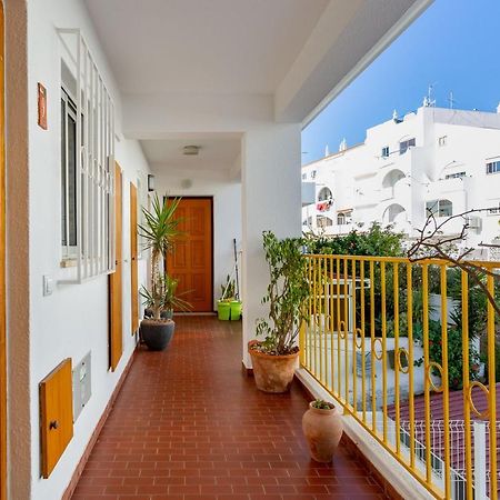 Typical T2 In Albufeira W/ Balcony By Lovelystay Exteriör bild