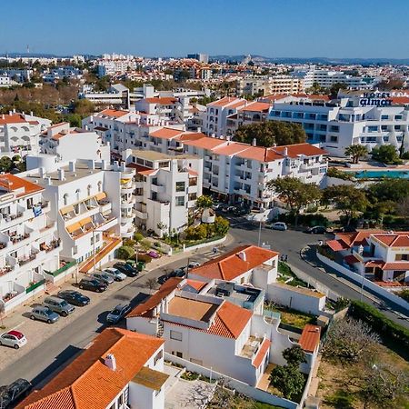 Typical T2 In Albufeira W/ Balcony By Lovelystay Exteriör bild